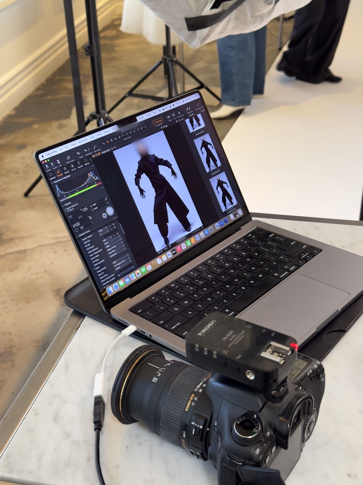 Tethered shooting station with Capture One